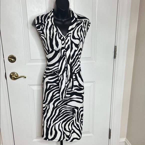 Liz Claiborne Dresses & Skirts - Liz Claiborne Zebra Print Midi Dress